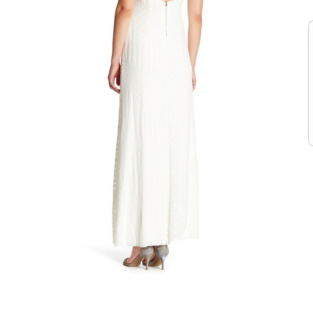 Vera Wang Sequined Back Cutout Gown - Picture 4 of 8